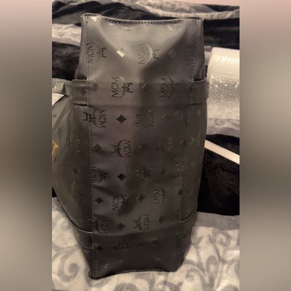 MCM Black waterproof Tote in Visetos Nylon,,,,RARE! - Picture 11 of 16